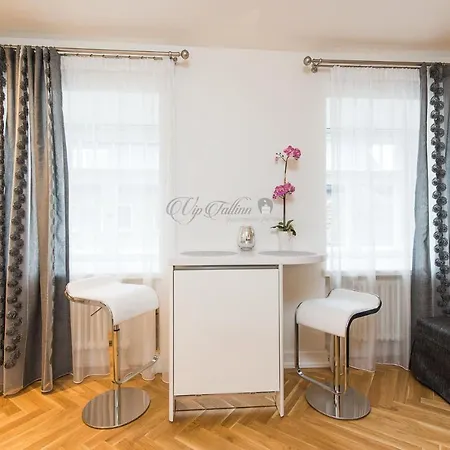 Vip Old Town Apartment