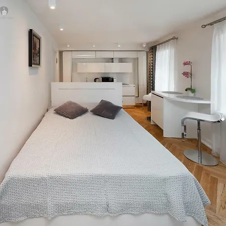 Vip Old Town شقة *