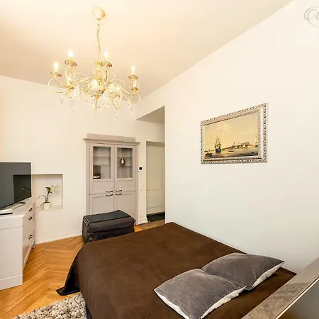 Apartment Vip Old Town